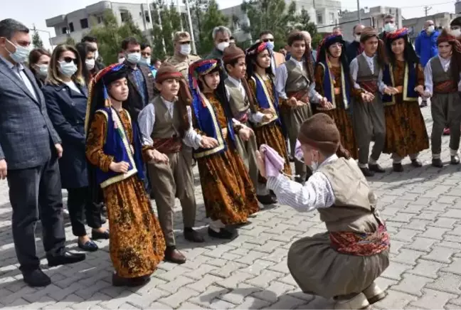 Batman Valisi, nevruz ateşi yaktı