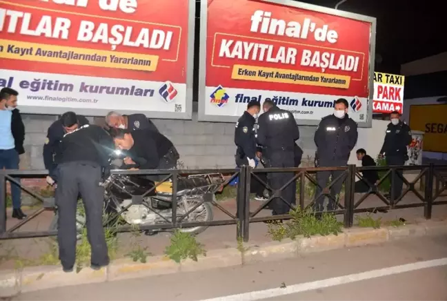 Kucaklarında televizyon, çalıntı motosikletle kaçan 2 şüpheli yakalandı