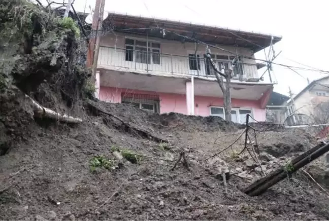 Zonguldak'ta heyelan korkuttu