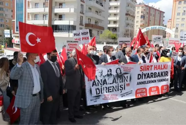 Siirt'ten gelen 40 STK temsilcisi, evlat nöbetindeki ailelerle teröre tepki gösterdi