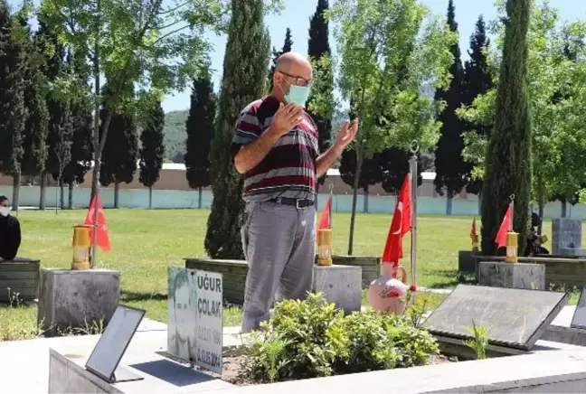 Soma maden faciasının 7'nci yıl dönümünde mezarlık ziyareti