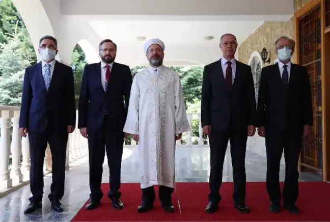 Diyanet İşleri Başkanı Erbaş, Filistin'in Ankara Büyükelçisi Mustafa'yı ziyaret etti (2)