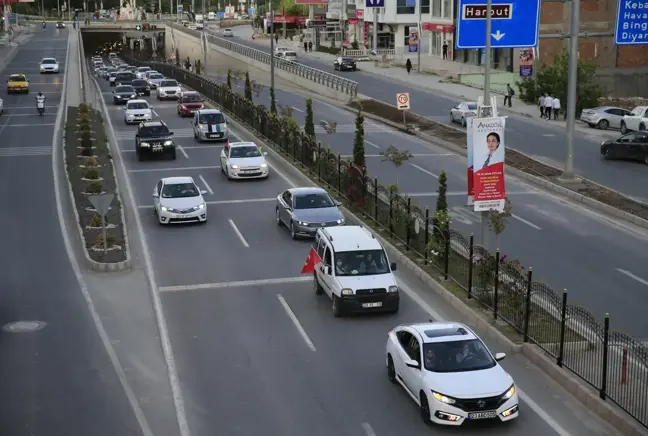 İsrail'in Filistinlilere saldırıları konvoy oluşturularak protesto edildi