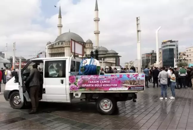 ISPARTA'DAN TAKSİM'DE YAPILAN CAMİYE 25 TON GÜL SUYU