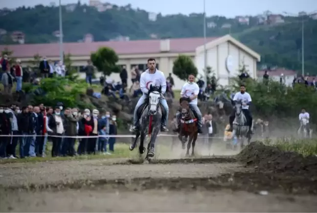 TRABZON'DA RAHVAN AT YARIŞLARI HEYECANI