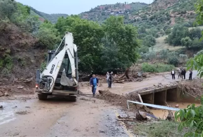 SAĞANAK YAĞIŞ, NAZİLLİ'DE SU BASKININA YOL AÇTI