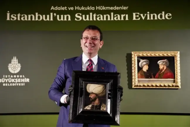 Kanuni Sultan Süleyman tablosu, Fatih Sultan Mehmet'in portresinin yanında yerini aldı