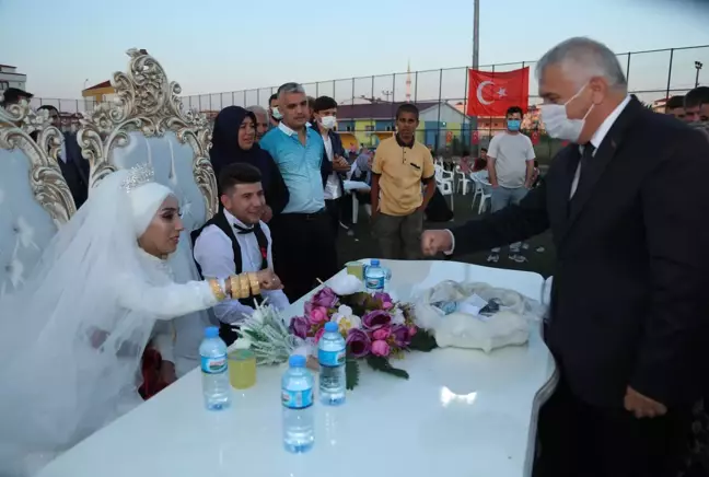 Hakkari'de mayına basarak bacaklarını kaybeden gazi Tarık Cür, Tekirdağ'da dünyaevine girdi