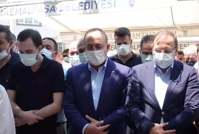 Vefat eden eski Bursa Milletvekili Ali Koyuncu son yolculuğuna uğurlandı