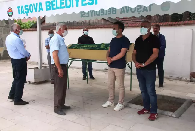 Taşova Kaymakamı Çelik'in babası vefat etti