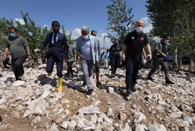 Son dakika haber! Bakan Yardımcısı Suver, selden etkilenen bölgelerde incelemelerini sürdürüyor