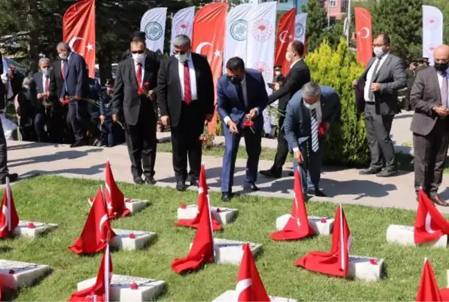 AFYONKARAHİSAR'DA BÜYÜK ZAFERİN KAHRAMANLARI ANILDI