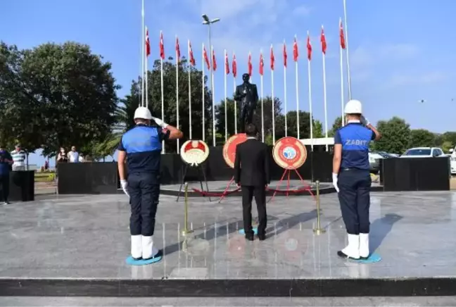 Tuzla'da 30 Ağustos Zafer Bayramı'nda çelenk sunma töreni düzenlendi