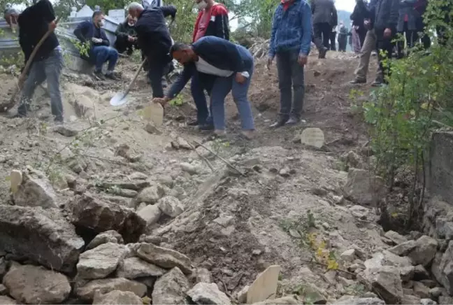 Son dakika haberleri... 3 ÇOCUKLU AİLENİN 'EV' SEVİNCİ, TREN KAZASIYLA YARIM KALDI