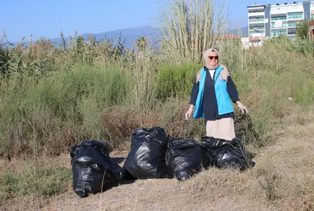 Gençler çevre temizliği yaptı