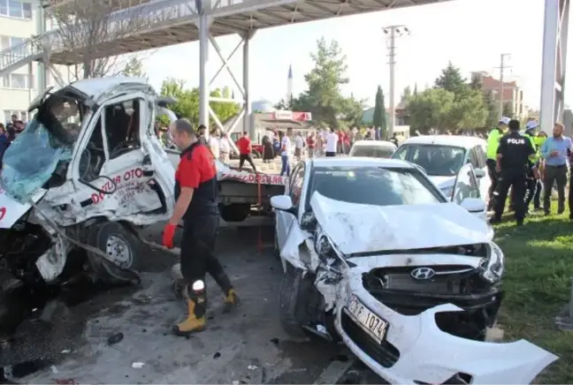 FRENİ BOŞALAN TIR 6 ARACI BİÇTİ, ORTALIK SAVAŞ ALANINA DÖNDÜ; KAZA KAMERADA - RÖP EKİYLE