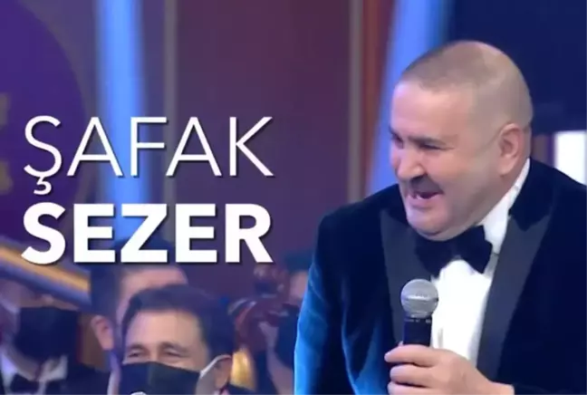 Şafak Sezer kimdir? Şafak Sezer hayatı ve biyografisi! Şafak Sezer kaç yaşında, nereli?