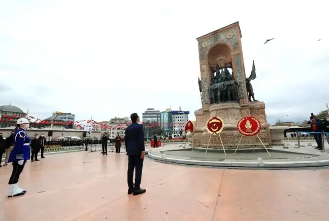 İstanbul'un düşman işgalinden kurutuluşunun 98'inci yılı Taksim'de kutlandı