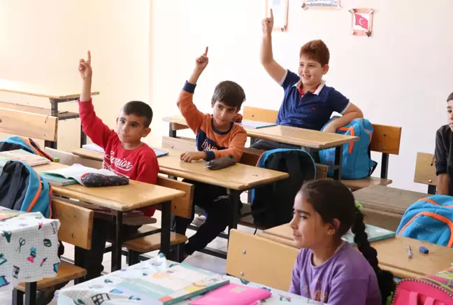 Adı ve soyadı aynı öğrencileri ayırt etmek için çareyi 