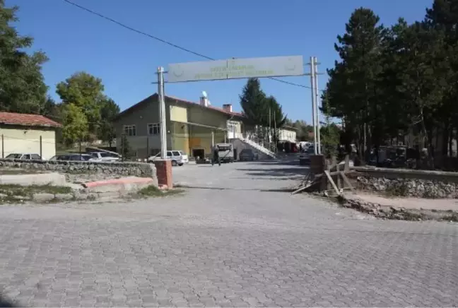 ESKİ DEVLET HASTANESİ BİNASI, ÖĞRENCİLERE YURT OLDU