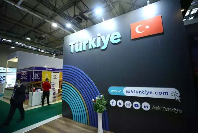 Bakü'deki Karabağ'ın yeniden imarı fuarına en büyük katılımı Türk şirketleri sağladı