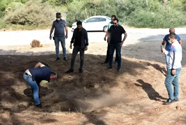 Antalya'da mezar şeklindeki tümsek polisi alarma geçirdi