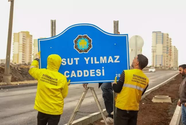 DİYARBAKIR - Eski Başbakanlardan Mesut Yılmaz'ın adı bir caddeye verildi