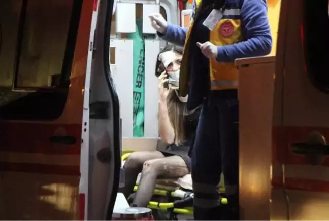 Son dakika... Ambulansla otomobil çarpıştı: 5 yaralı