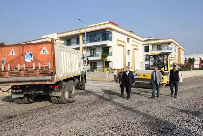 Muradiye'de asfalt çalışmaları tüm hızıyla devam ediyor