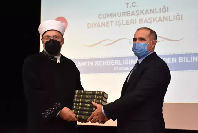 Diyanet İşleri Başkanı Ali Erbaş, Kars'ta üniversite öğrencileriyle buluştu