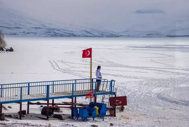 Son dakika gündem: Çıldır Gölü'nde renkli görüntüler