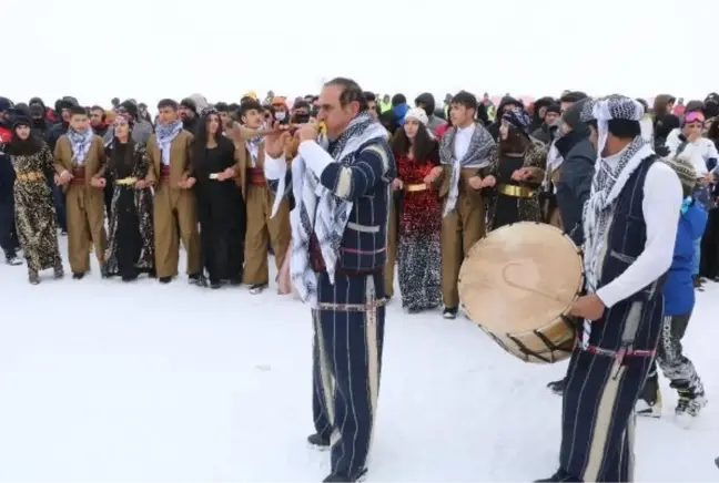 HAKKARİ'DE KAR FESTİVALİ