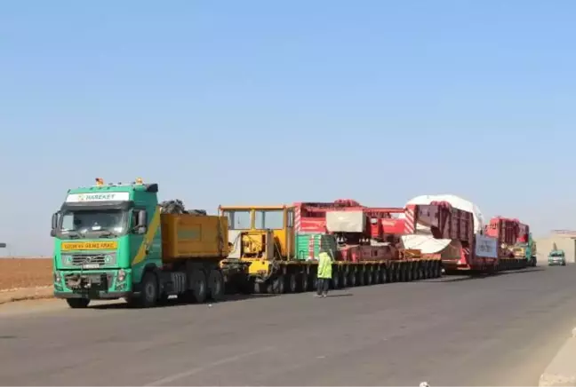 HATAY'DAN TERMİK SANTRAL PARÇALARI TAŞINAN TIR, 38 GÜN SONRA HABUR'DA