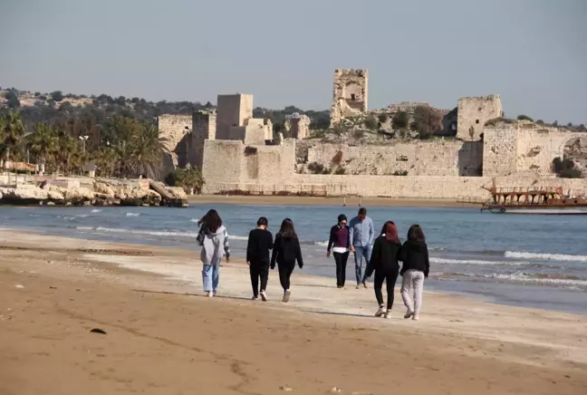 Mersin sahillerinde güneşli hava yoğunluğu yaşanıyor