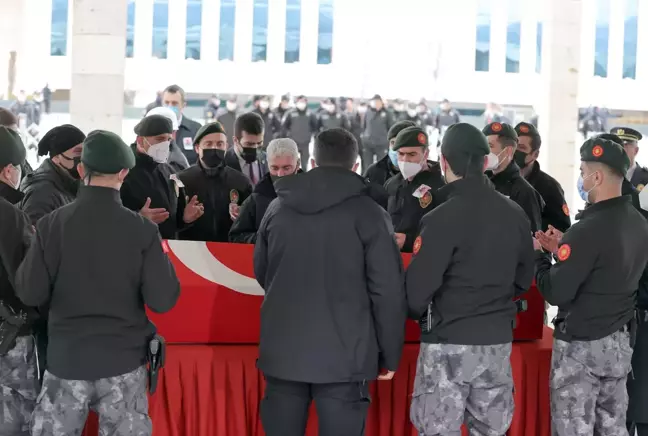 Son dakika haberi: Şehit Özel Harekat Şube Müdürü Hayrettin Eren Karşıyaka Polis Şehitliğinde toprağa verildi