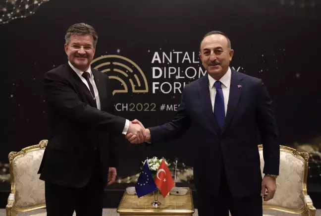 Çavuşoğlu, Bulgaristan Hak ve Özgürlükler Hareketi Genel Başkanı Karadayı ile görüştü