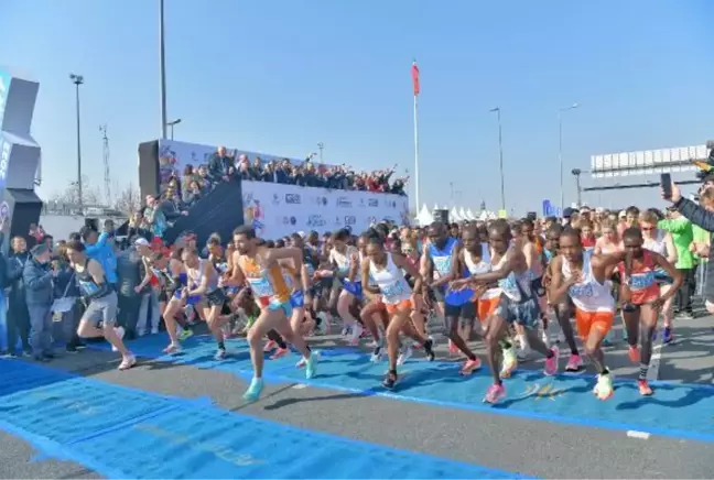 N Kolay 17. İstanbul Yarı Maratonu ödül töreni yapıldı