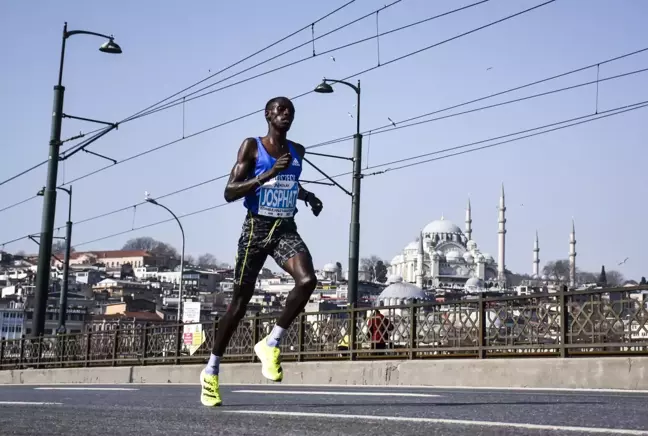 N Kolay 17. İstanbul Yarı Maratonu koşuldu