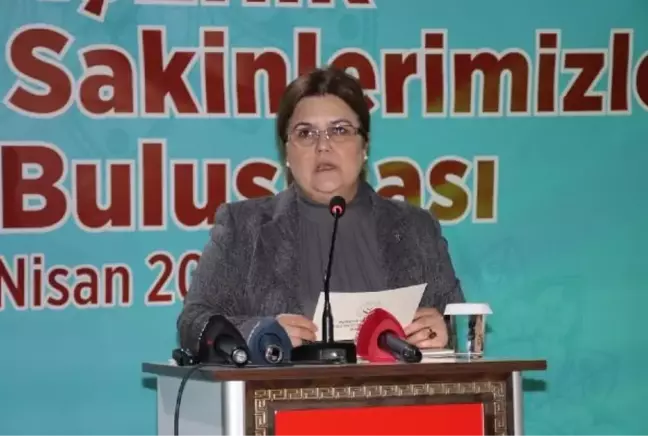 Son dakika haber... BAKAN YANIK'TAN ÖLDÜRÜLEN ŞEYMA'NIN AİLESİNE ZİYARET