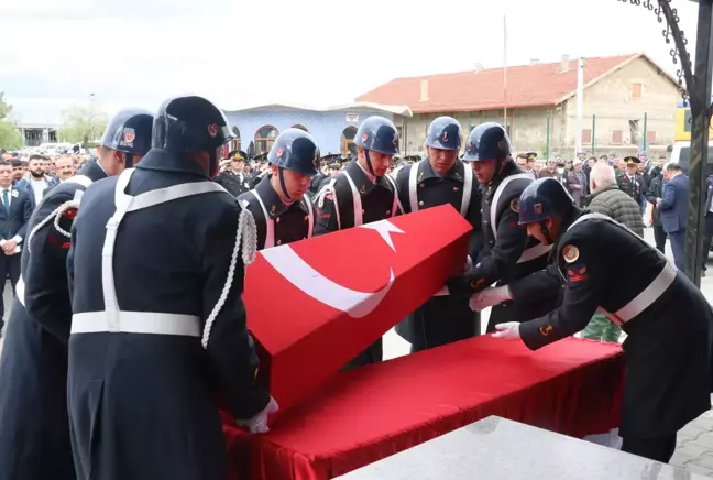 Şehit Uzman Çavuş Muharrem Efendi Dündar, Yozgat'ta son yolculuğuna uğurlandı (2)