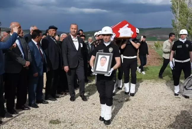 Son dakika haber: Muhsin Yazıcıoğlu'nun koruma polisliğini yapan Erol Yıldız defnedildi