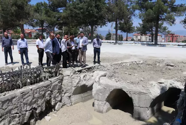 AK Parti, 1 kişinin öldüğü sel baskınıyla ilgili Burdur Belediyesi hakkında suç duyurusunda bulunacak