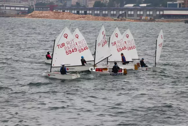 Kiraz festivalinde yelken yarışları nefes kesti