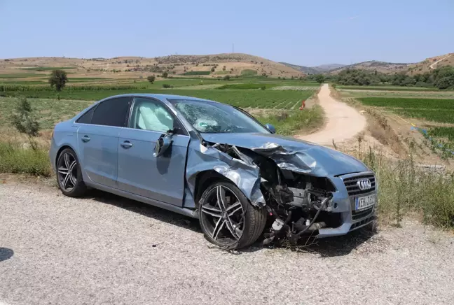 BALIKESİR - Otomobil ile çarpışan motosikletin 90 yaşındaki sürücüsü öldü