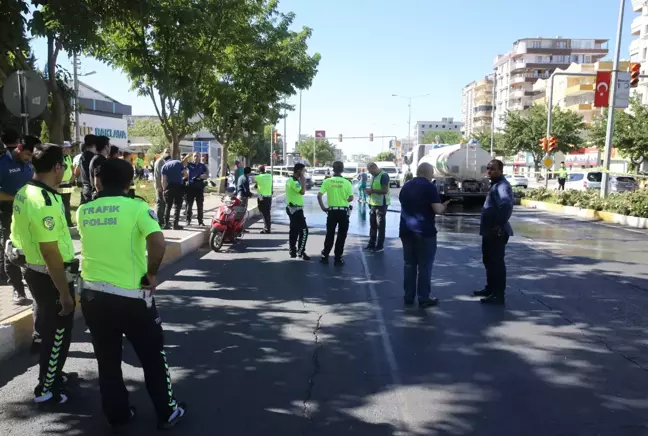 Son dakika haber | ŞANLIURFA - Kamyonun çarptığı motosikletteki 2 kişi öldü