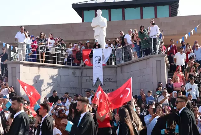 Niğde haberleri | Niğde Ömer Halisdemir Üniversitesinde mezuniyet töreni düzenlendi