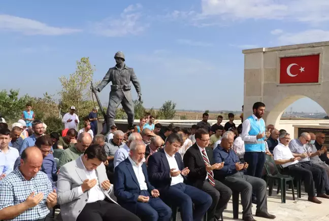 Edirne haber... Edirne Asker Hastanesi Şehitliği'nde anma töreni düzenlendi