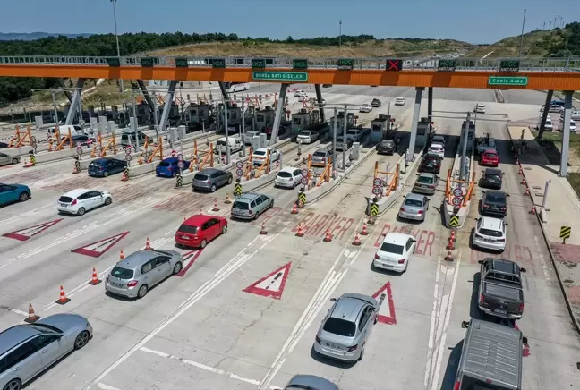 Kurban Bayramı Tatilinde İstanbul-İzmir Otoyolu ve Osmangazi Köprüsü'nde Trafik Hareketliliği