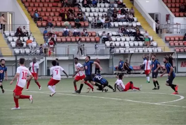 Çadlı öğrenciler Ardahan'da futbol turnuvasına katıldı