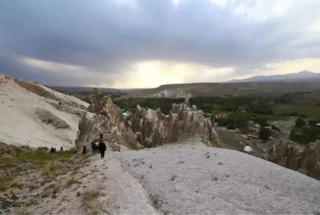 Vanadokya'da peri bacaları turistleri cezbediyor